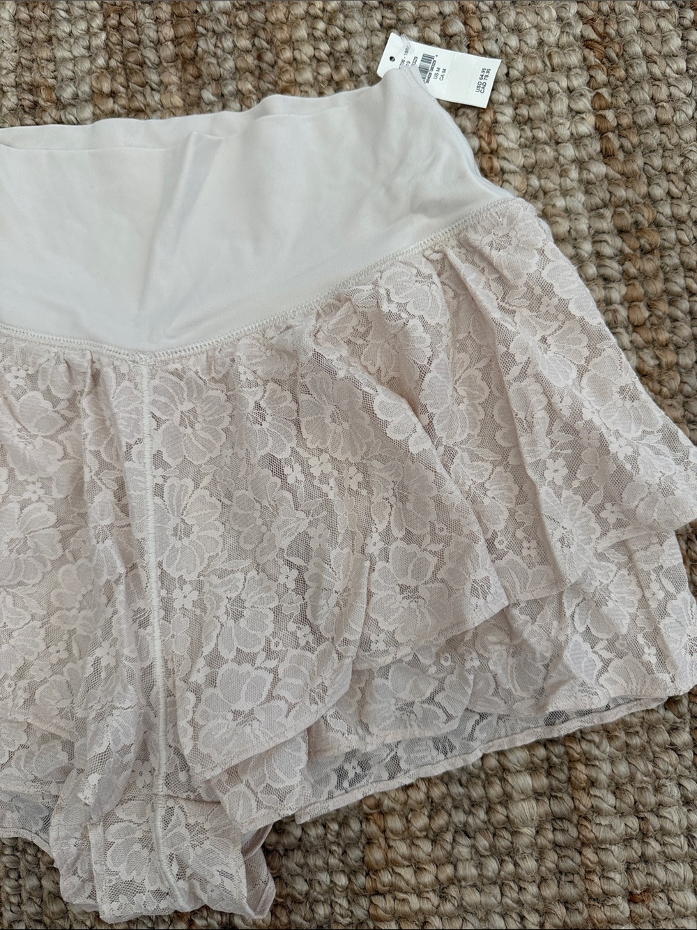 American Eagle Lace Offline Shorts NWT - Picture 2 of 5